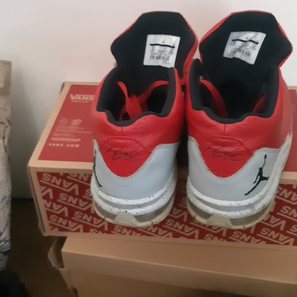 High top jordans - Picture 2 of 3